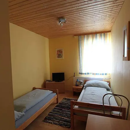 Pensjonat Gaestepension Sport 71 Strasshof an der Nordbahn