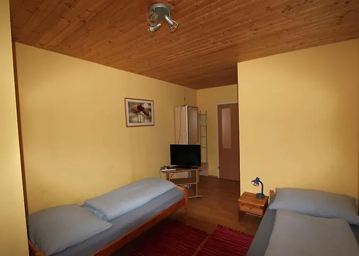 ゲストハウス ゲストペンション シュポート 71