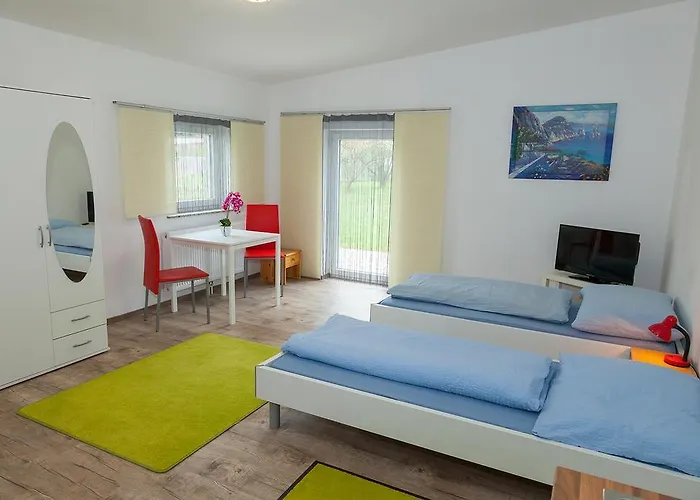 ゲストハウス ゲストペンション シュポート 71